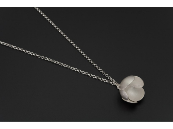 Necklace flower