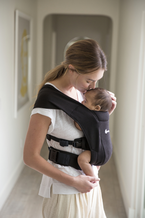 Ergobaby | Embrace Bæresele - Pure Black - Image 5