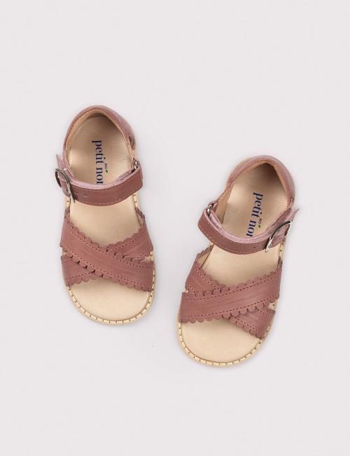 PETIT NORD - CROSS-OVER SCALLOP SANDAL BERRY