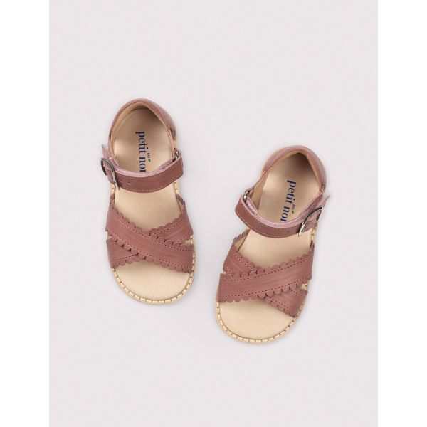 PETIT NORD - CROSS-OVER SCALLOP SANDAL BERRY