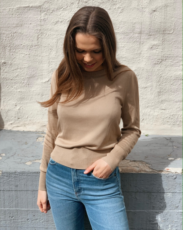 Stinna Knit O-Neck Cornstalk  - Image 1