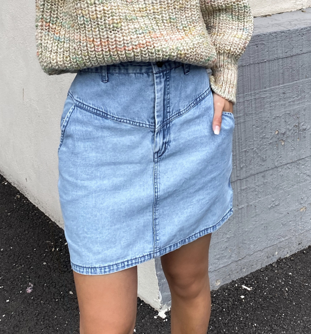 Cleo  - Image 1