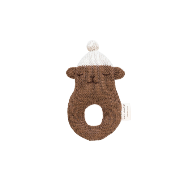 Main Sauvage - Rattle teddy, brown with white beanie - Image 1