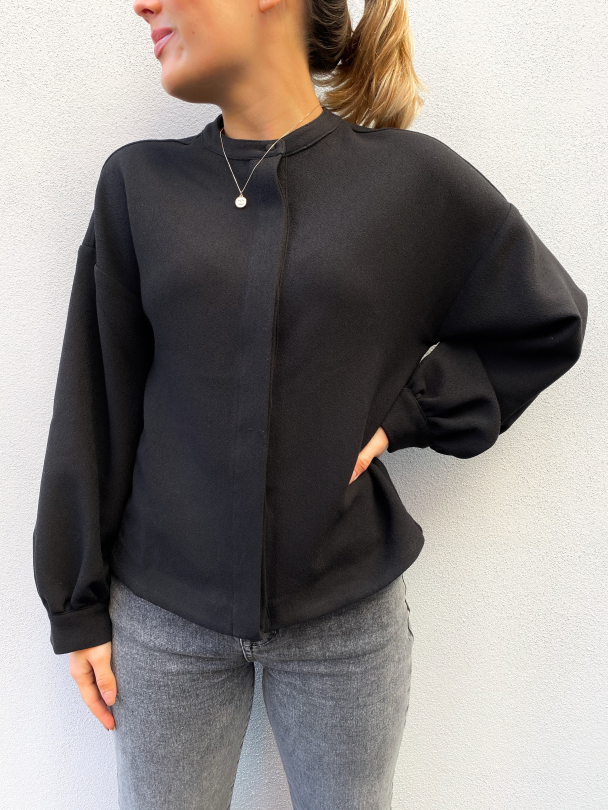 Viggo Top - Black  - Image 1