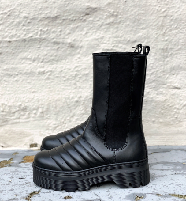 Flora Boots - Image 1