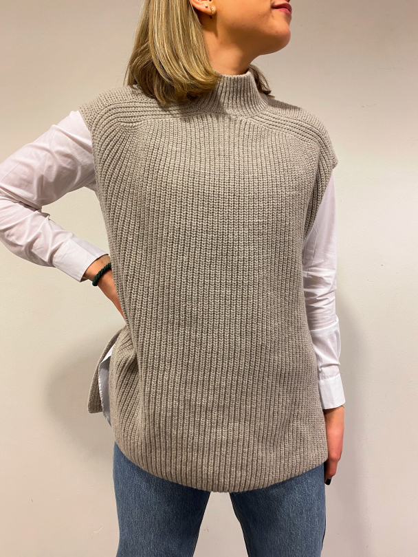 Belle Knit New Vest - Cement - Image 1