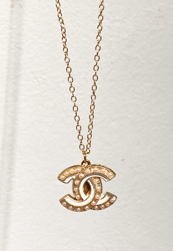 Chanel - White perle & White/Gold