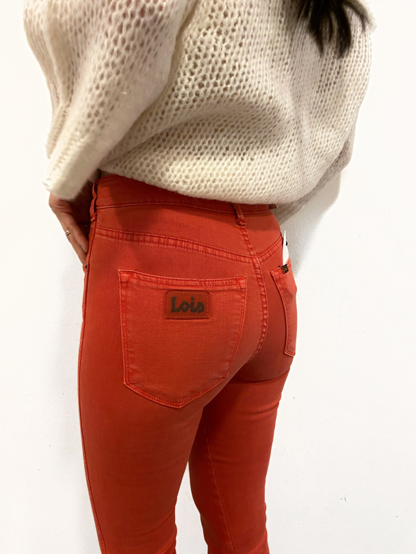 Malena Megalia Cayenne - Image 2
