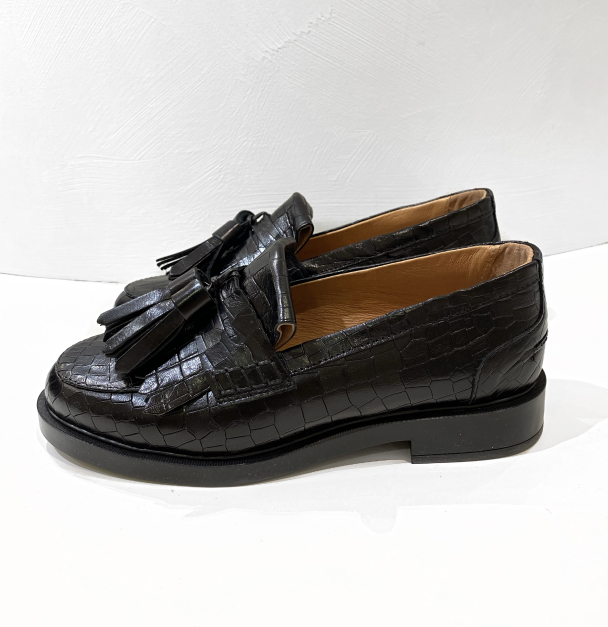 Magnolia - Black  - Image 6