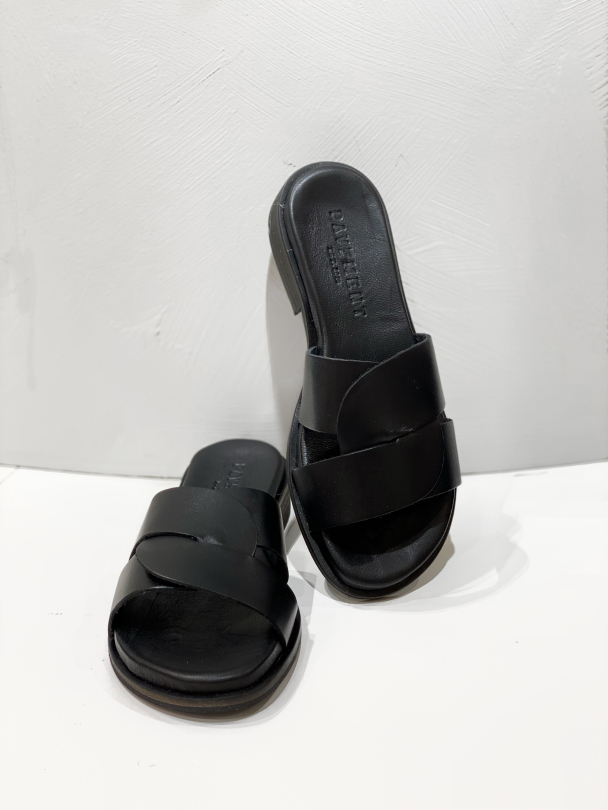 Riley - Black  - Image 2