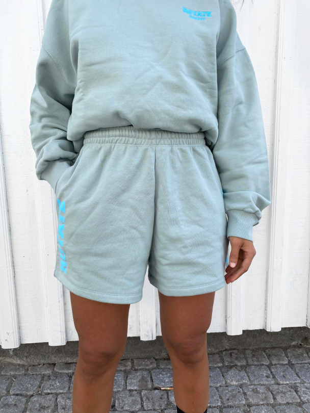 Roda Shorts Large Print - Blue Surf  - Image 1