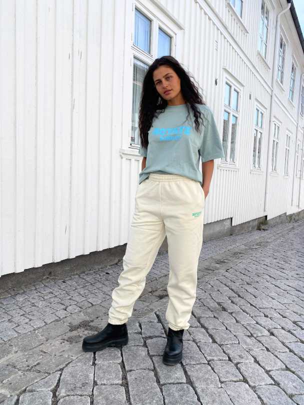 Mimi Sweatpants Small Print - Winter White - Image 6