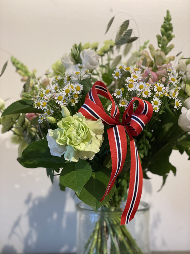 Bursdagsbukett - Hipp hurra! - Image 2