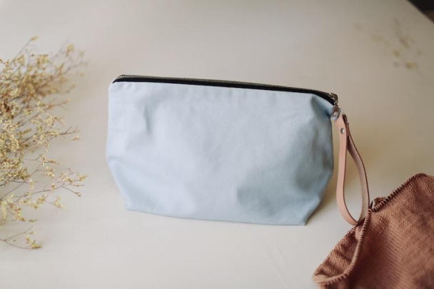 Prosjektpung Himmelblå - Plystre x Rauma Garn - Image 1