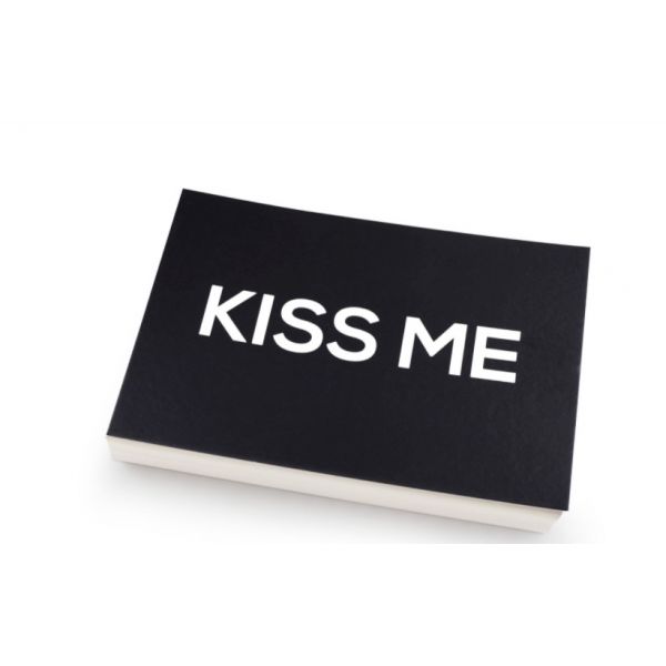 "KISS ME" kort 10x15cm