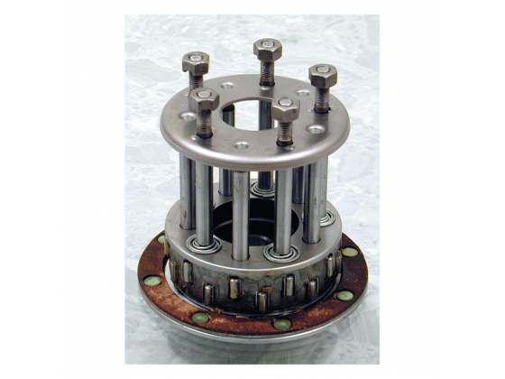 CLUTCH HUB ASSY, 5 STUD. 41-E84 B.T