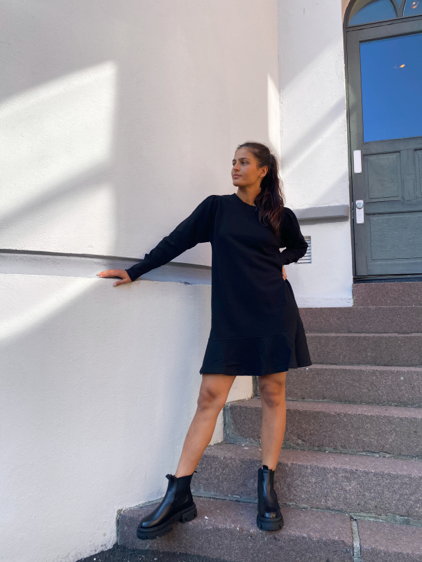 Kjersti Dress - Black  - Image 2