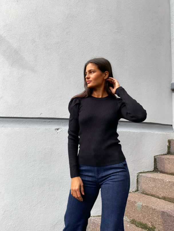 Isla Knit O-Neck - Black - Image 3