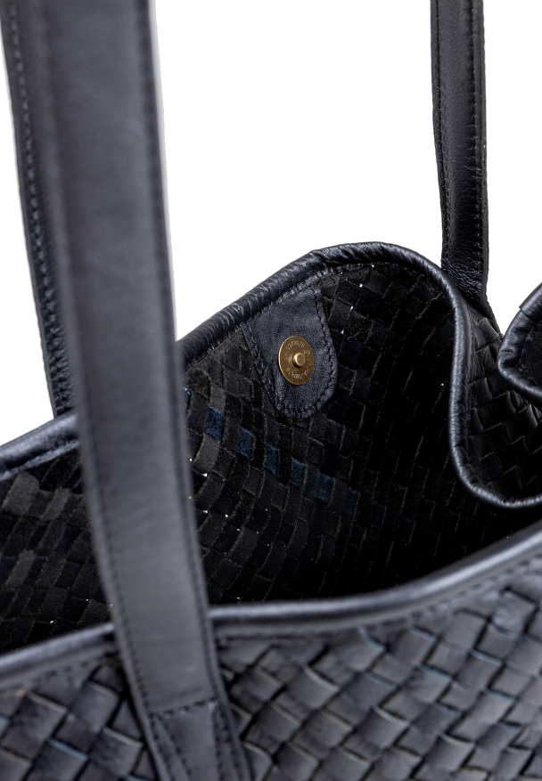 Tafi Urban - Black  - Image 4
