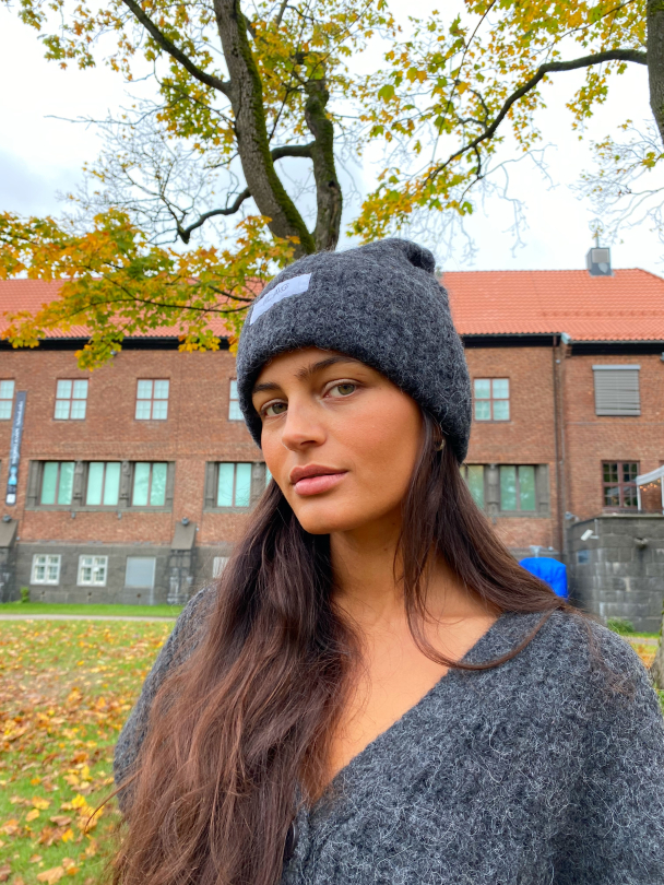 Odda Beanie - Raven Black  - Image 1