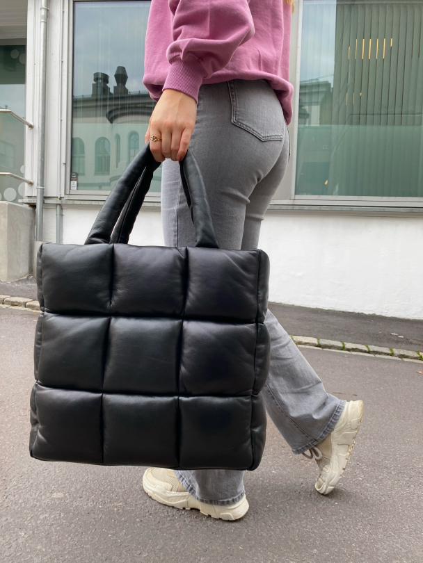 Assante Puff Bag - Black  - Image 3