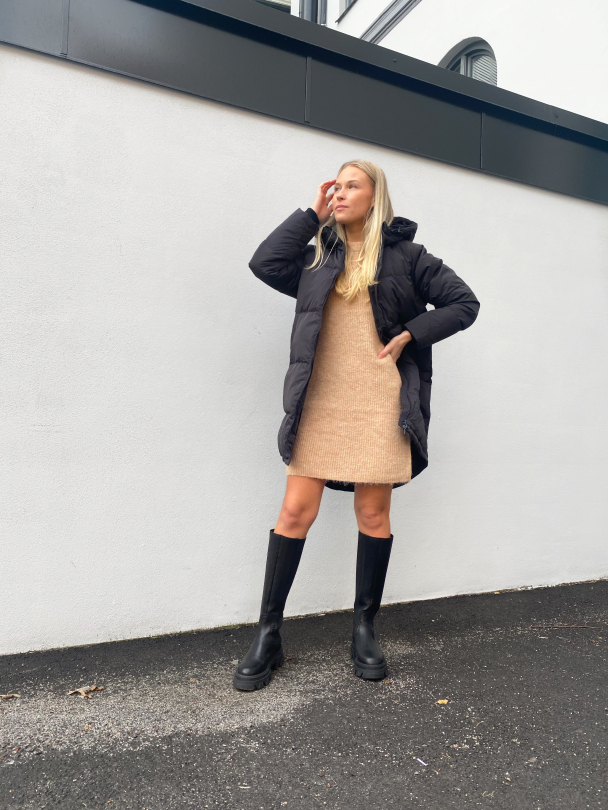 Mina Down Jacket - Black  - Image 4