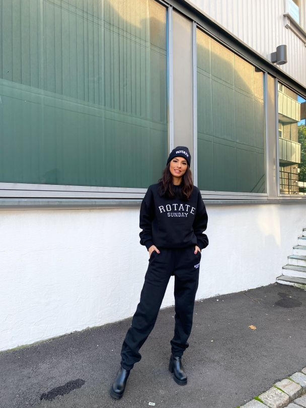 Iris Crewneck - Black  - Image 7