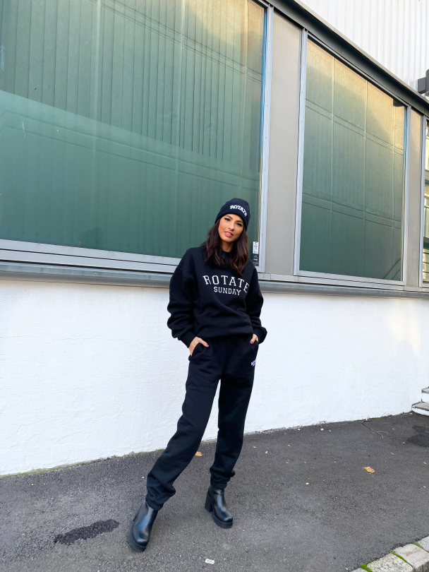 Iris Crewneck - Black  - Image 8