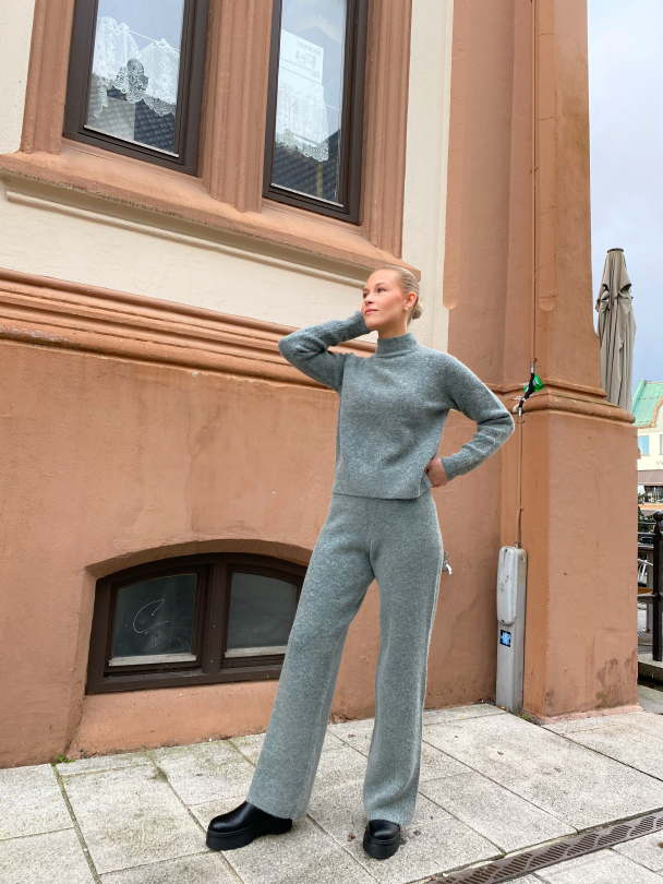 Nina Knit Pant - Balsam green/ Stormy Sea  - Image 2