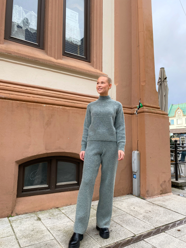 Nina Knit Pant - Balsam green/ Stormy Sea  - Image 4