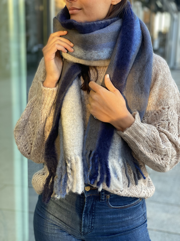 Mohair Fluffy Skarf 1