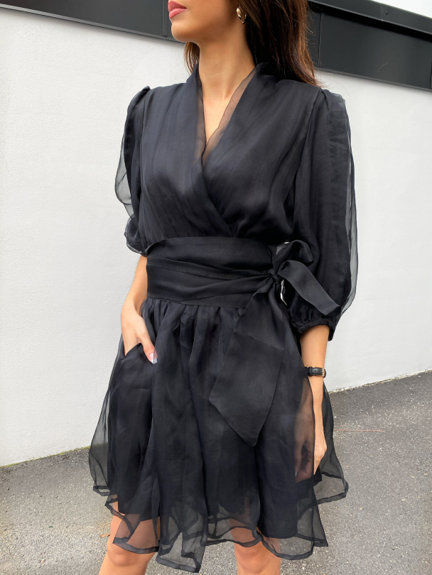 Showpiece Exclusive #2 – Black - Image 1