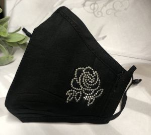 Sort med rose