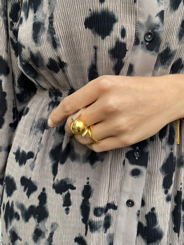 Corny Globe Ring  Gold/Silver  - Image 3