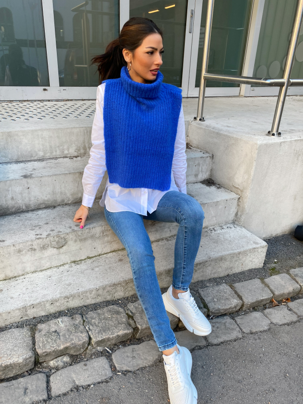 Havlette Neckwarmer - Royal Blue  - Image 5