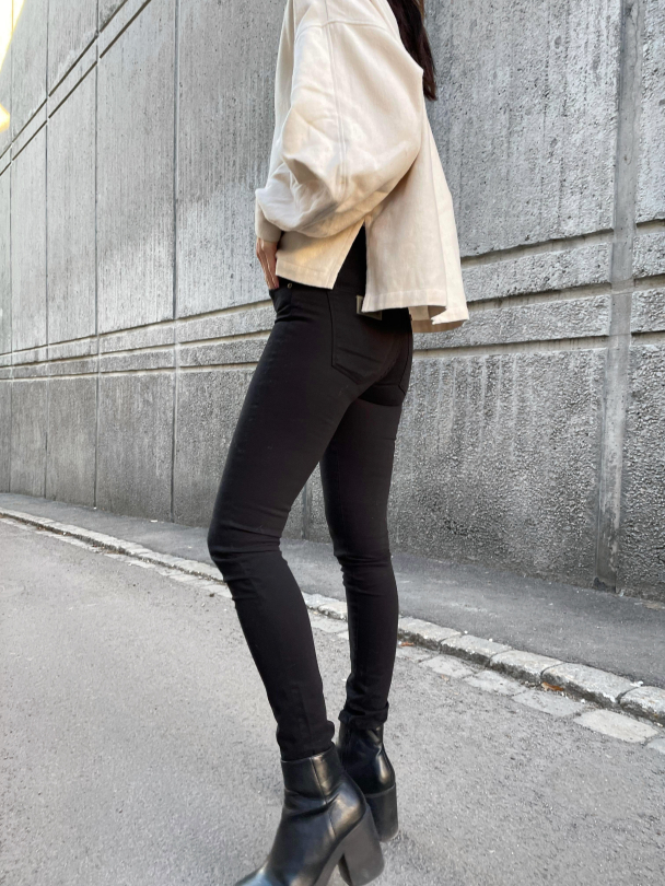 Celia - Lea Soft Black  - Image 6