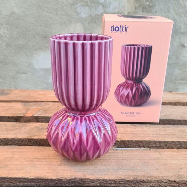 Rufflebell vase - Dottir