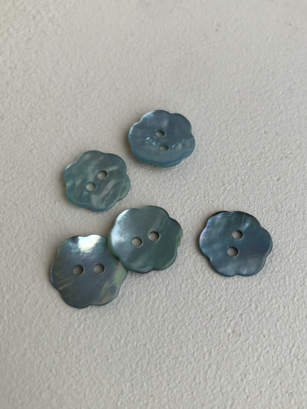 Knapp - Blå perlemor - 15mm Blomst