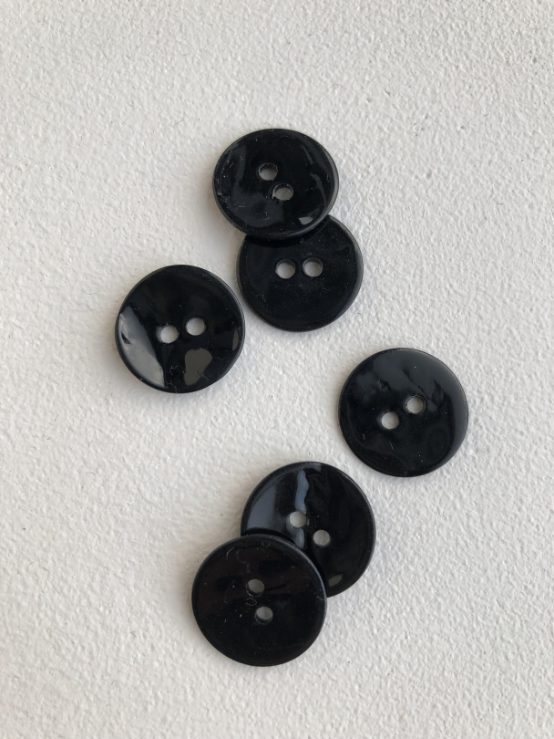 Knapp - Sort perlemor - 18mm