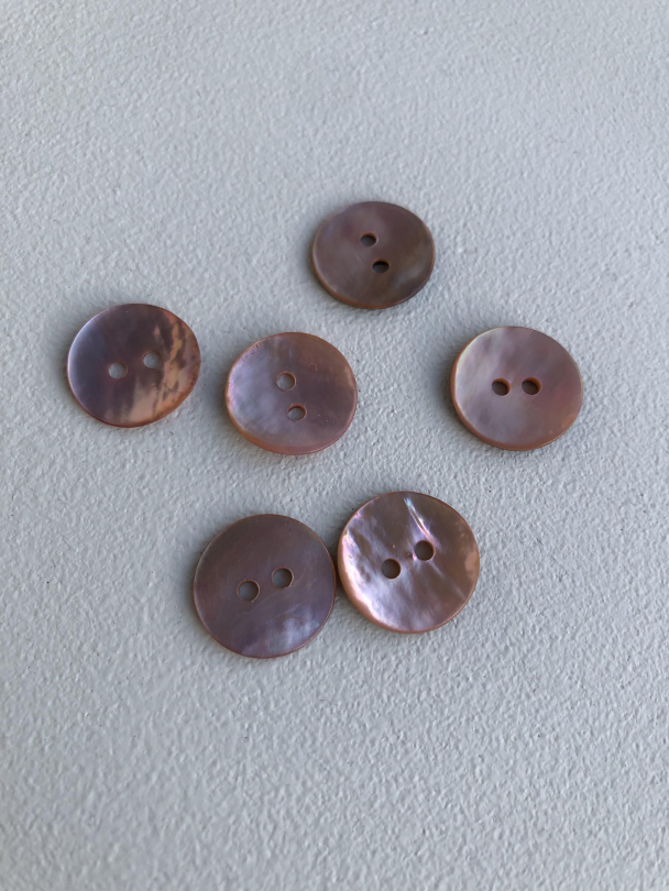 Knapp - Rosa perlemor - 18mm