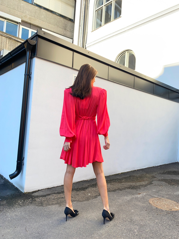 Linnea - hibiscus red  - Image 3