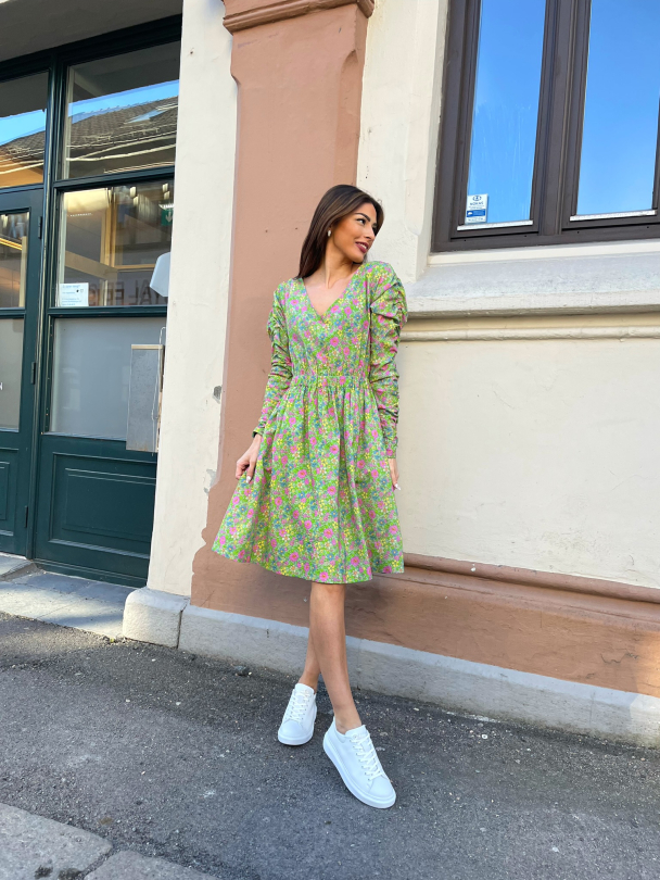 Sangsvane Dress - Green Flower  - Image 8
