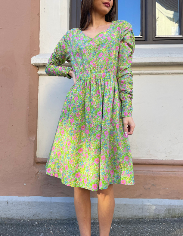 Sangsvane Dress - Green Flower  - Image 1