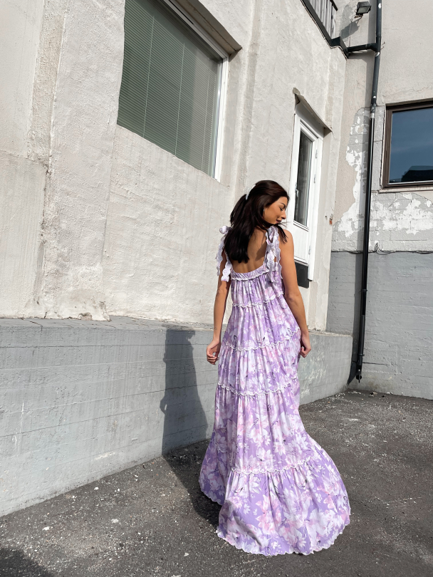 Peachy Dress Lavender Garden - Image 1