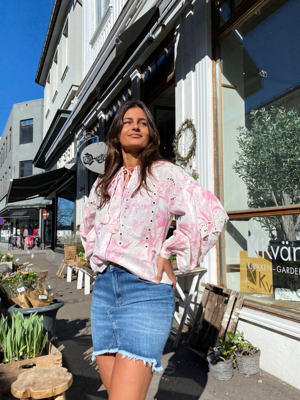 Delphine Blouse - Pink Garden   - Image 7