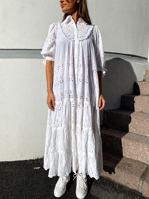 Broderie Anglaise Midi Dress - White