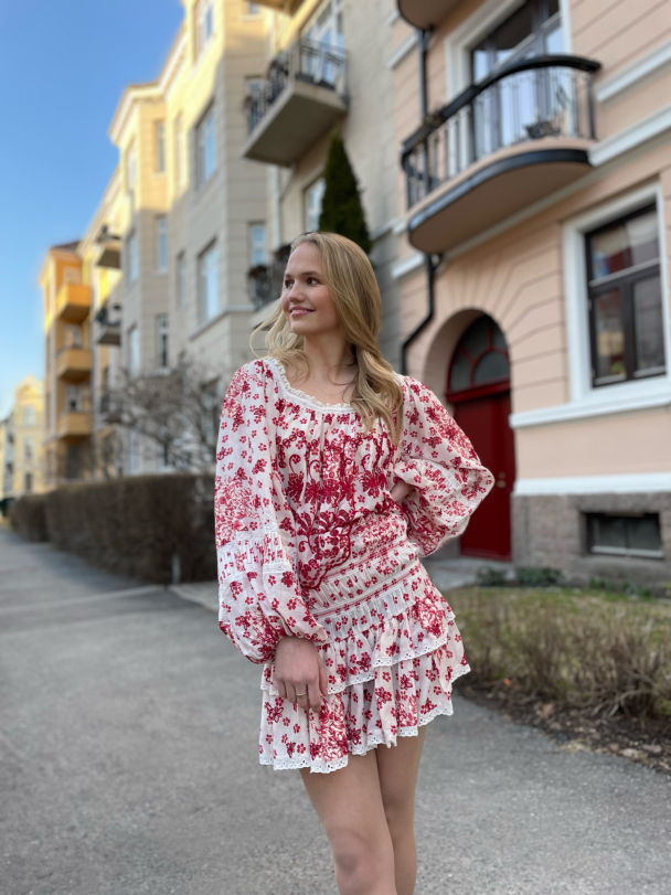 Broderie Anglaise Skirt Red Flowers  - Image 3