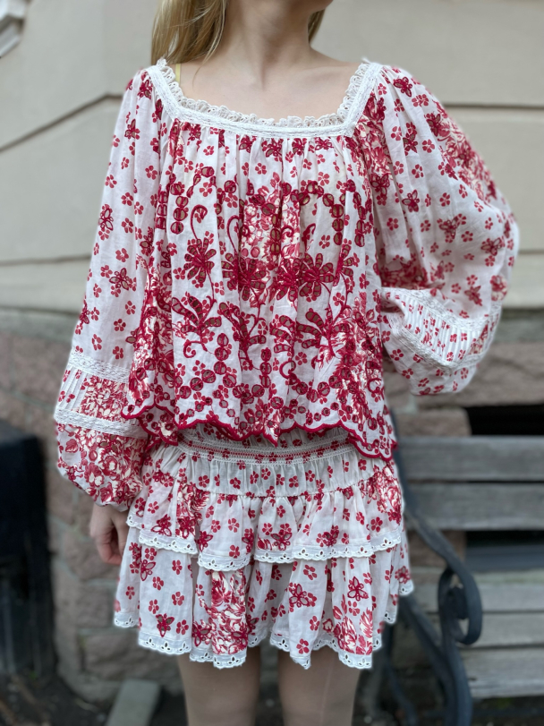 Broderie Anglaise Cropped Blouse – Red Flowers  - Image 1