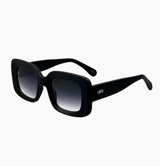 Bella Black  - Image 2