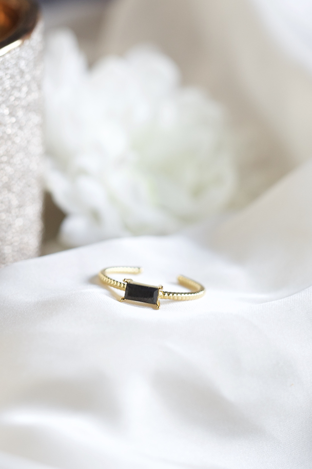 Carmelia Ring Black
